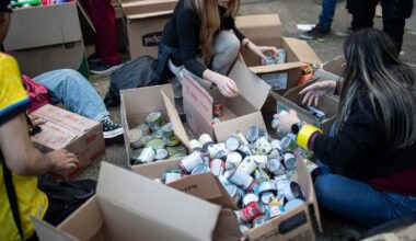 South Florida families help assist victims of major Colombia earthquake as they await news of their loved ones