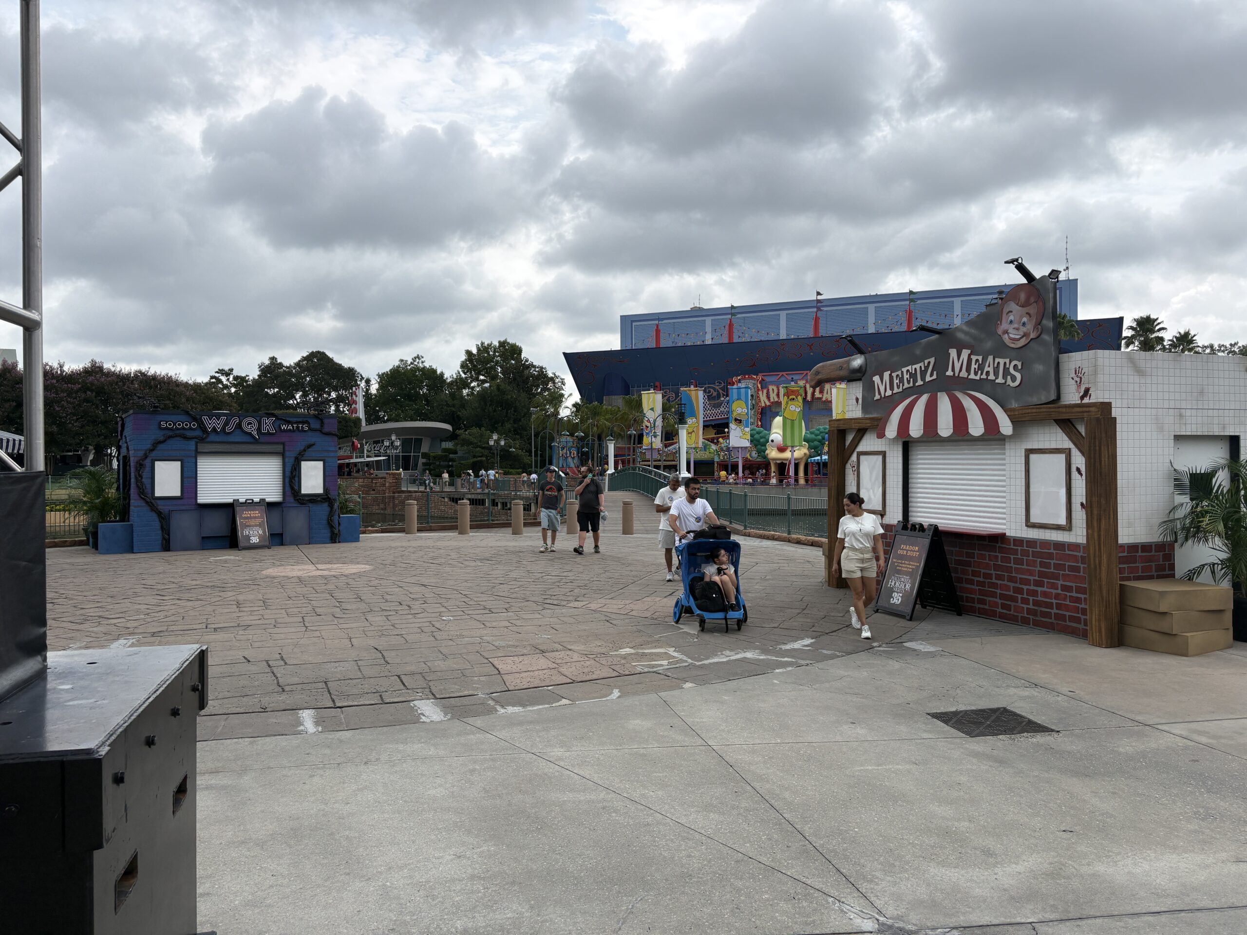 We also spotted a few food booths in place for this year's Halloween Horror Nights. These are both located near the Jaws bathrooms.