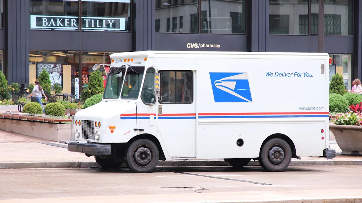 Florida Mail Carrier Accused of Stealing Woman's $2,600 Winning Lottery Ticket Right Out of the Mailbox