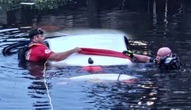 Police Rescue Unresponsive Driver From Sinking Vehicle After Crash Into Florida Pond