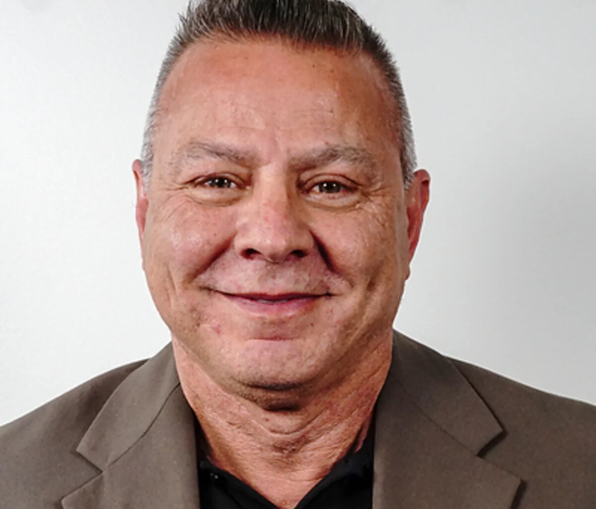 PostNet opens new Hialeah location led by experienced logistics specialist