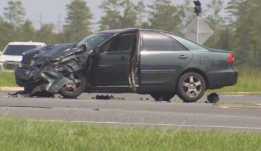 Driver killed, one injured in SR 520 and Maxim Pkwy crash