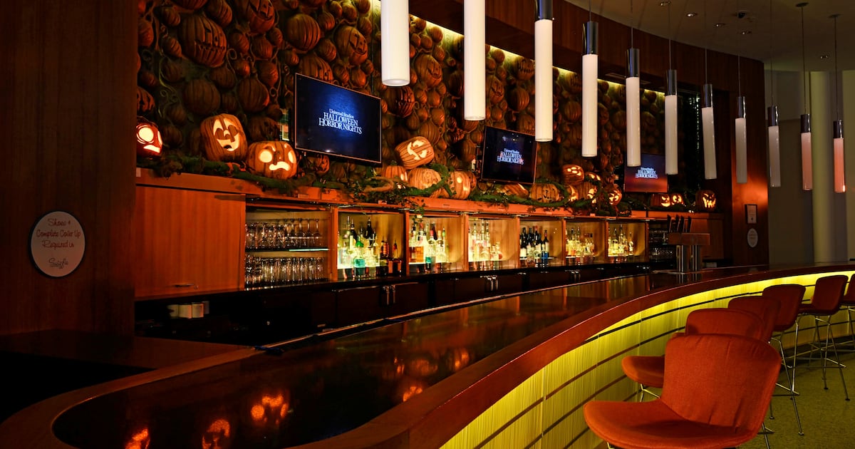 Halloween Horror Nights expands to Universal hotels this fall