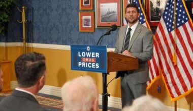 Florida sues pharmacy managers over reimbursement cuts