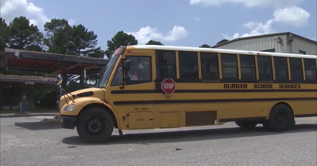 UPDATE: Teamsters, Durham bus reach deal, averting disruption to first day of school in Duval Co.