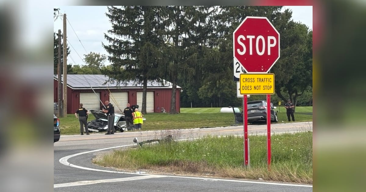 At least 2 injured after crash at busy intersection in Miami Co.
