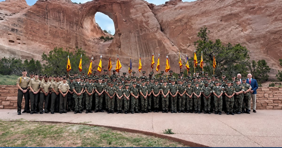 Young Marines honor WWII Navajo Code Talkers in Arizona