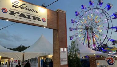 The Jacksonville Fair Staff Went “Buck-Wild” — Score Concert + Fair Tickets for Just $20! – 104.5 WOKV