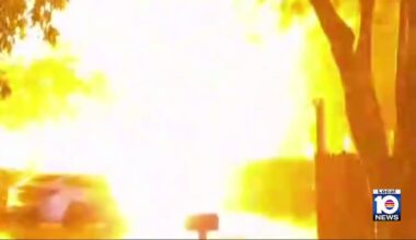 Video shows lightning strike sparking blaze in Fort Lauderdale