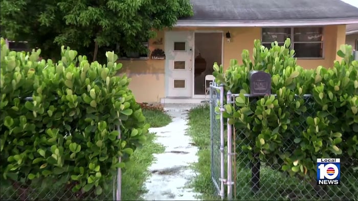 Miami Gardens police search for man accused of shooting son