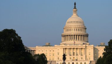 Democrats in Tampa Bay congressional races face uphill money battle