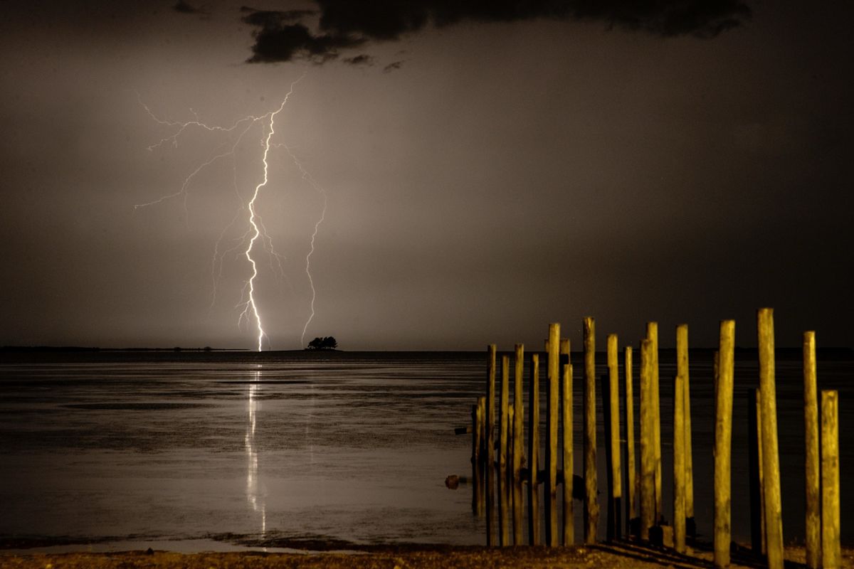 Did you see Tampa Bay’s crazy lightning storm last night? Here’s what happened