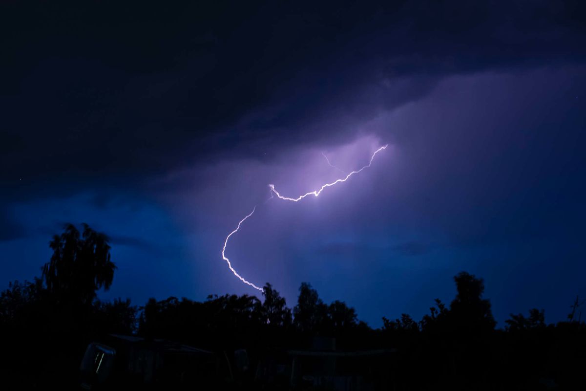 Lightning strike sparks Florida house fire, as crews race to rescue family dog