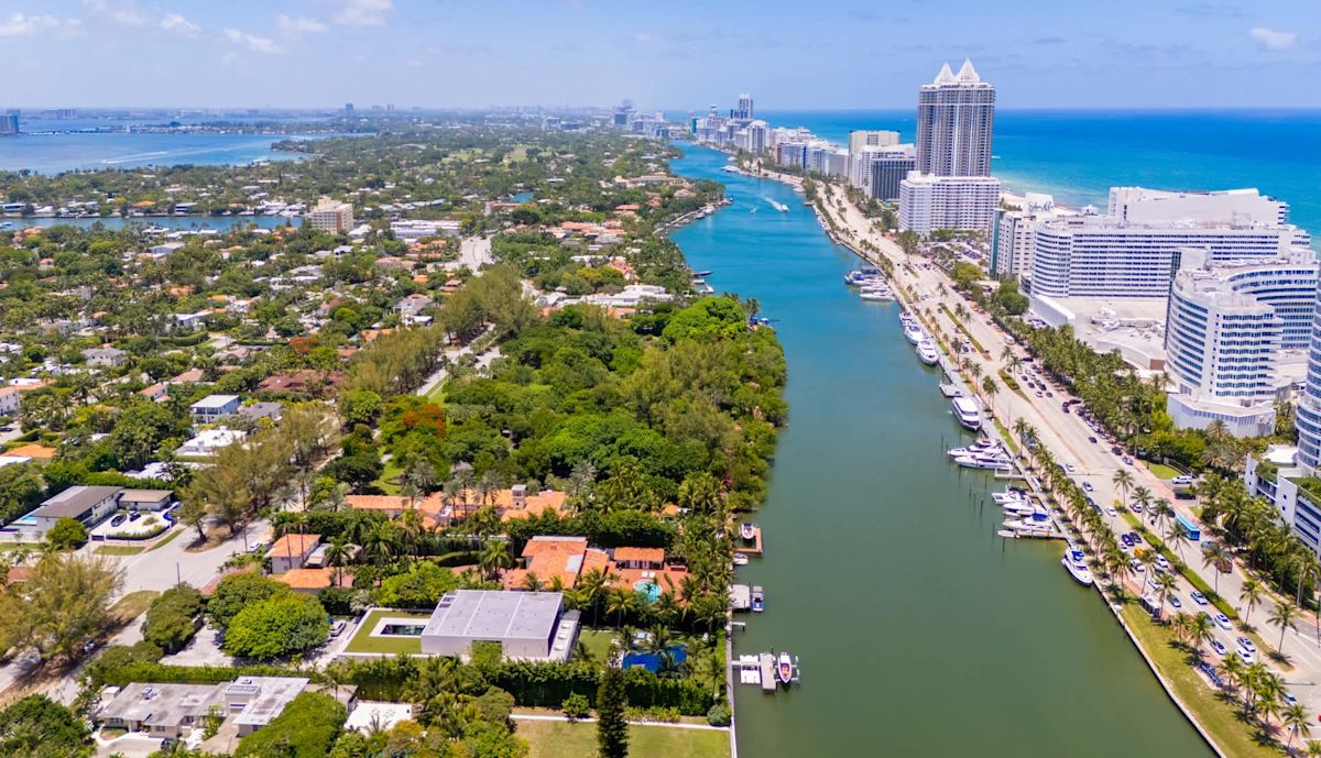 Florida's 'Billionaire Bunker' club reportedly denied membership to Bezos, Sánchez, and Ivanka Trump