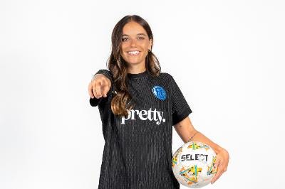 Haley Thomas - by Kartik Krishnaiyer
