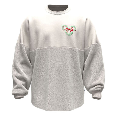 In addition to releasing the trailer today, Hallmark also published coming-soon merchandise related to the movie on its website. This includes branded Vera Bradley accessories, pajamas, a Spirit Jersey, Loungeflys, and more.