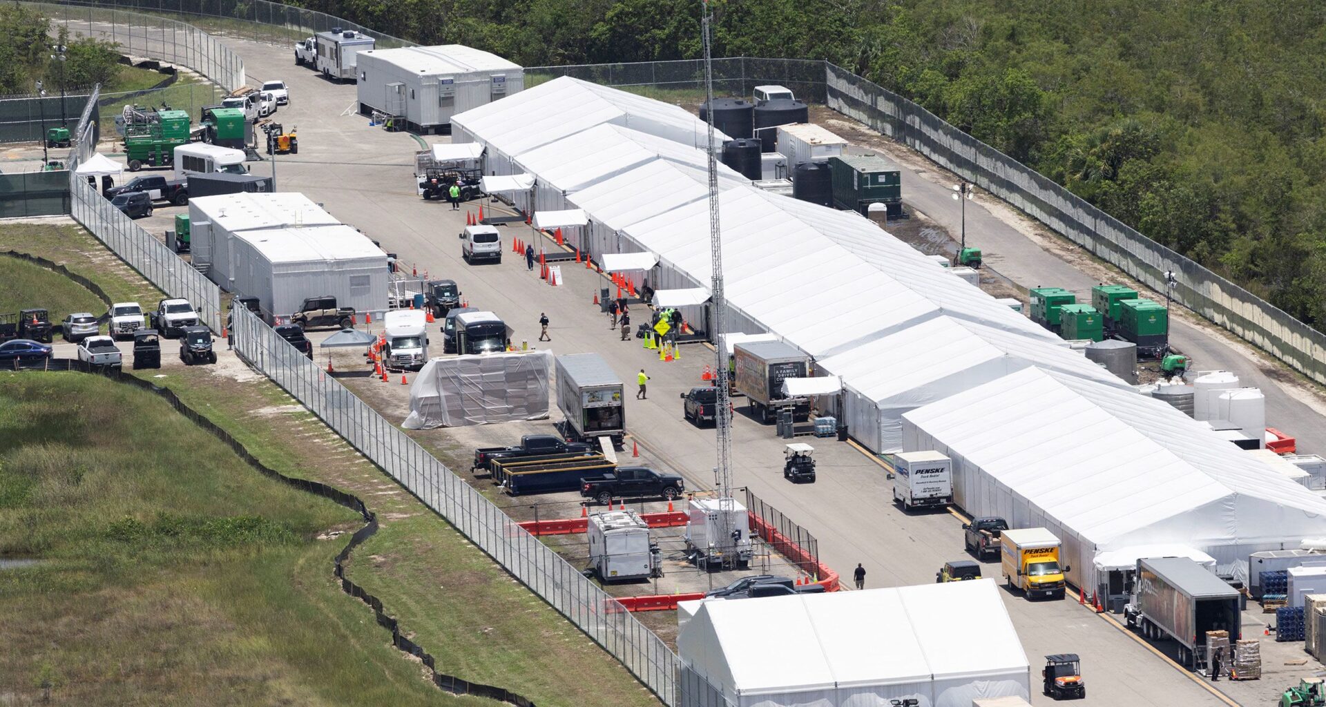Amid nationwide immigration crackdown, report shows Florida workforce among most vulnerable to disruption