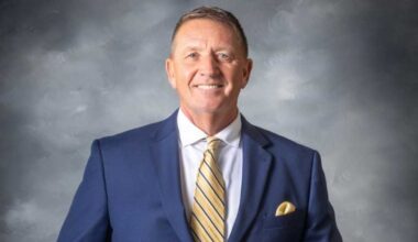 Cape Coral Mayor John Gunter skips council meeting day after losing in primary election