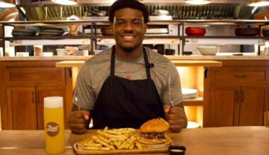 Miami Hurricane player gets a burger at popular Overtown food spot