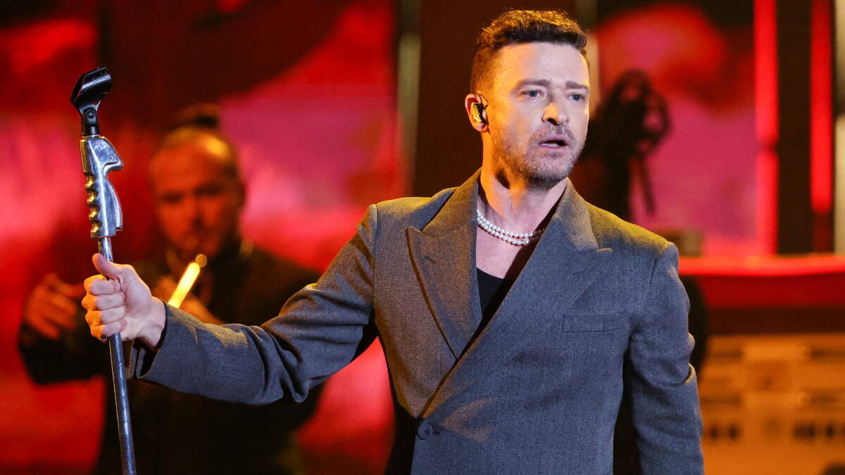 Justin Timberlake makes surprise appearance at Miami concert