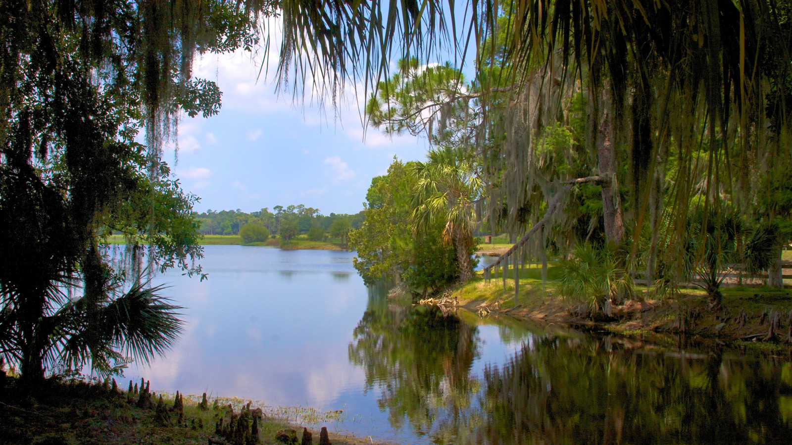 Between Orlando And Fort Myers Is Florida's Former Ranch That's Now A Wildlife Haven For Fishing And Lake Views