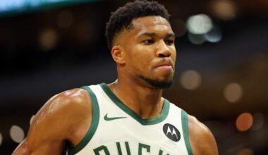Los Angeles Lakers v Milwaukee Bucks