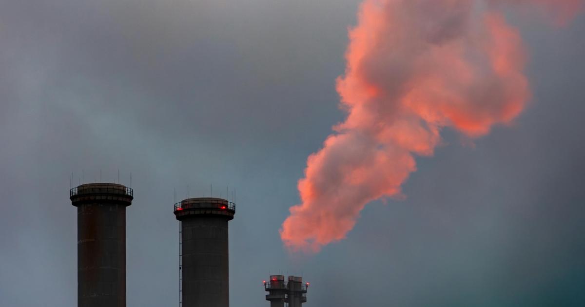 Advocates take Department of Energy to court over unlawful Orlando area coal plant extension