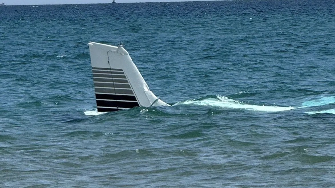 Pilot on solo flight crashes into ocean off Boca Raton – Orlando Sentinel