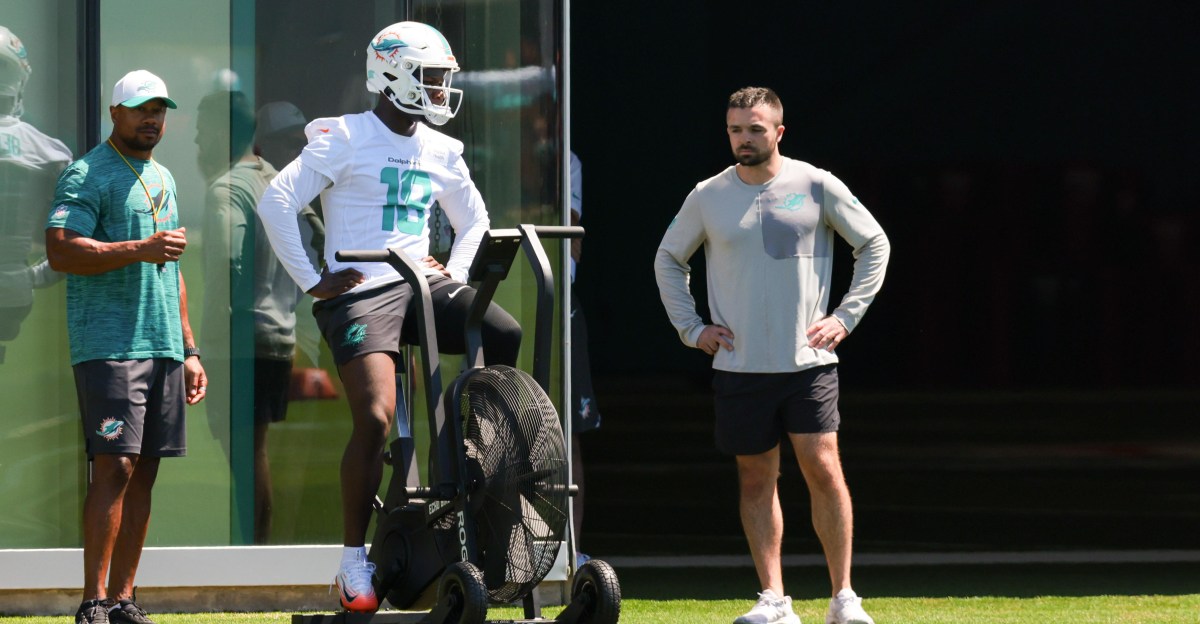 Miami Dolphins news: Chris Bell returns, Kyle Louis adds work, Jonah Savaiinaea improving