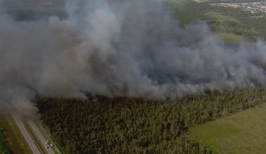 Portion of Krome Ave. closed as fire crews battle pair of wildfires in west Miami-Dade