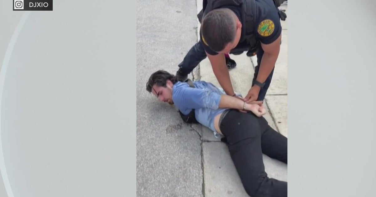 Good Samaritan pepper-sprayed and held Miami jewelry theft suspect down until police arrived
