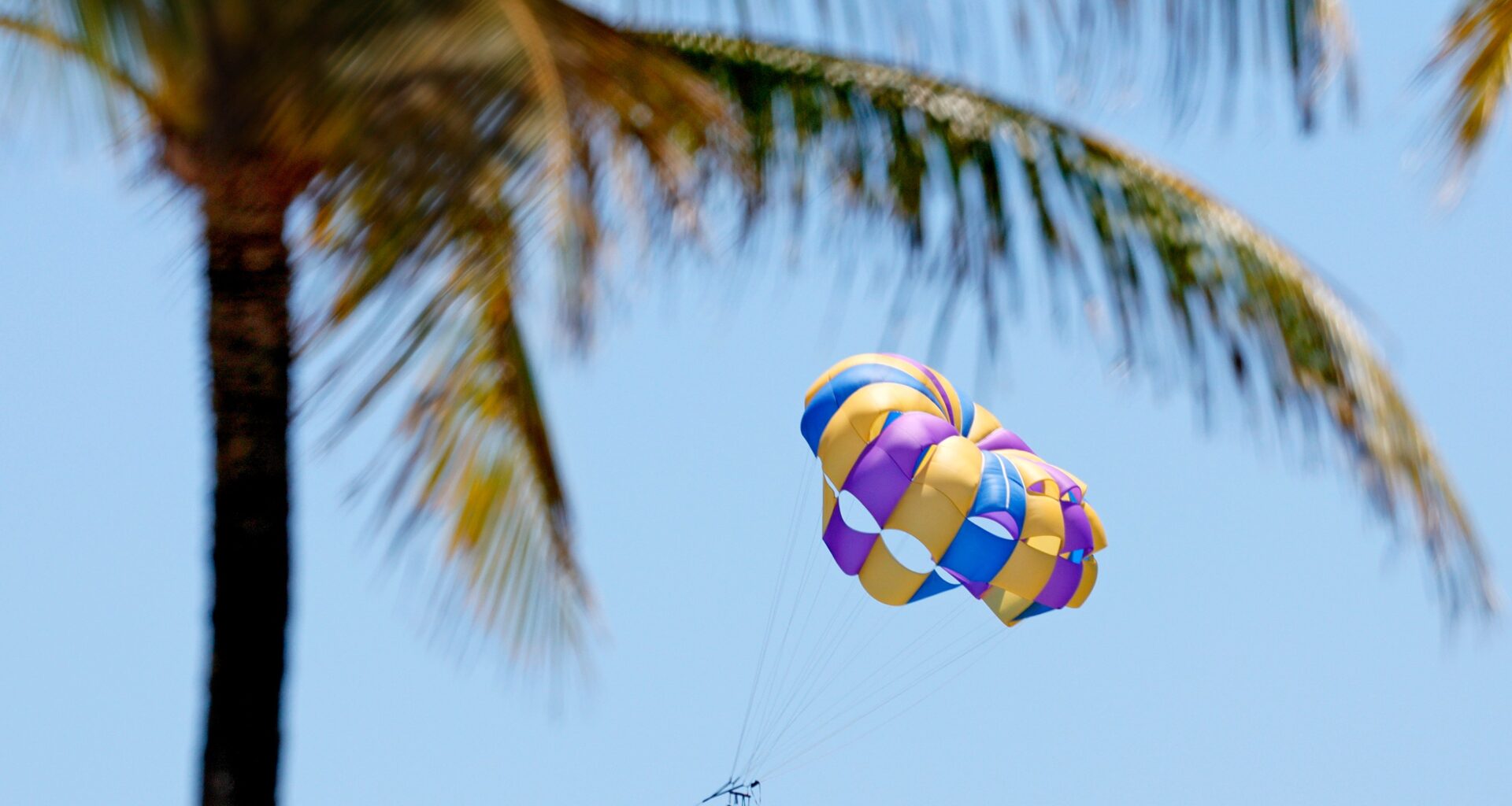 Florida tourism numbers dip again, driven by Canada backlash over trade policies – Sun Sentinel