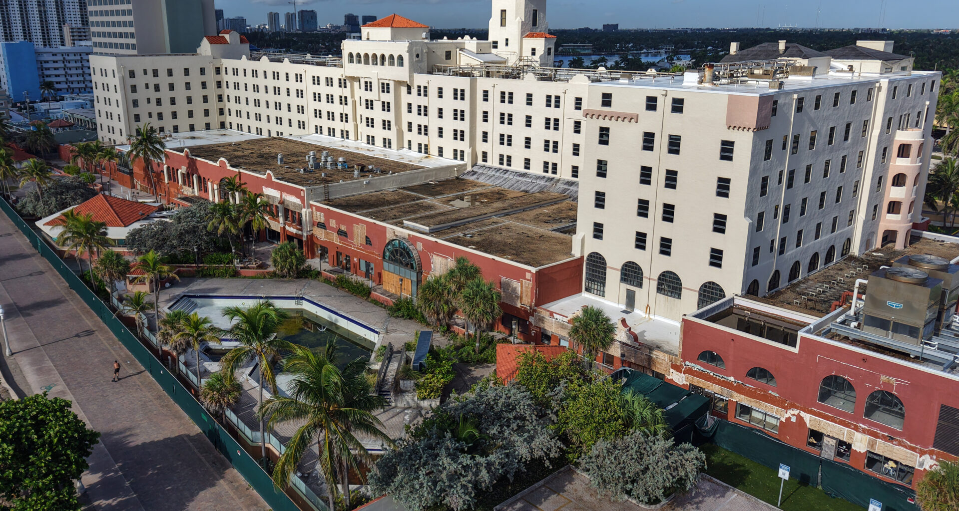 Transformation coming to landmark Hollywood hotel built in 1925