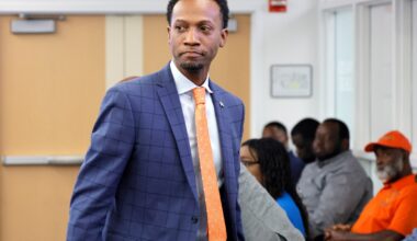 Broward College, president cut ties after reaching settlement