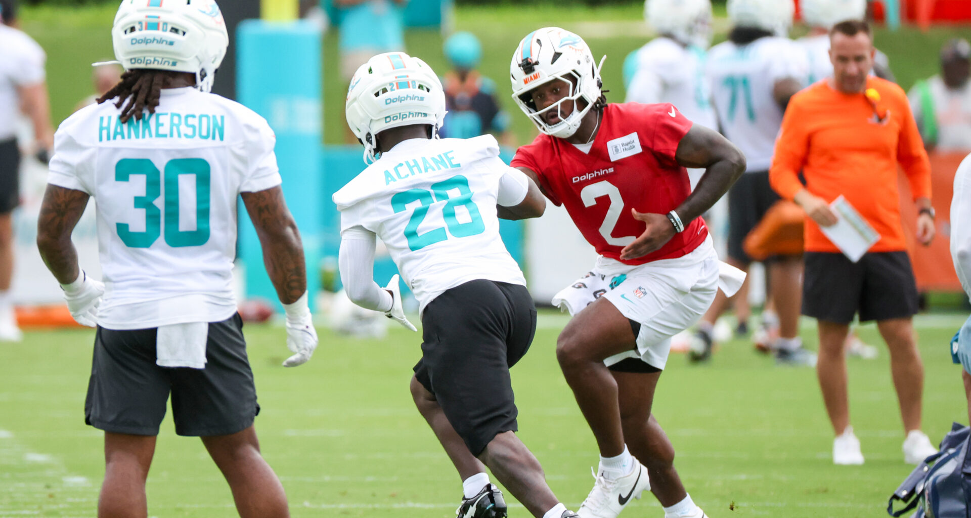 Live updates: Miami Dolphins Thursday training camp practice