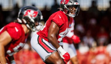 Buccaneers LB Jeremiah Trotter had a great first training camp practice in pads.