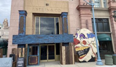 Crews installed more scare zone props at Universal Studios Florida this weekend as Halloween Horror Nights 35 gets closer. This year