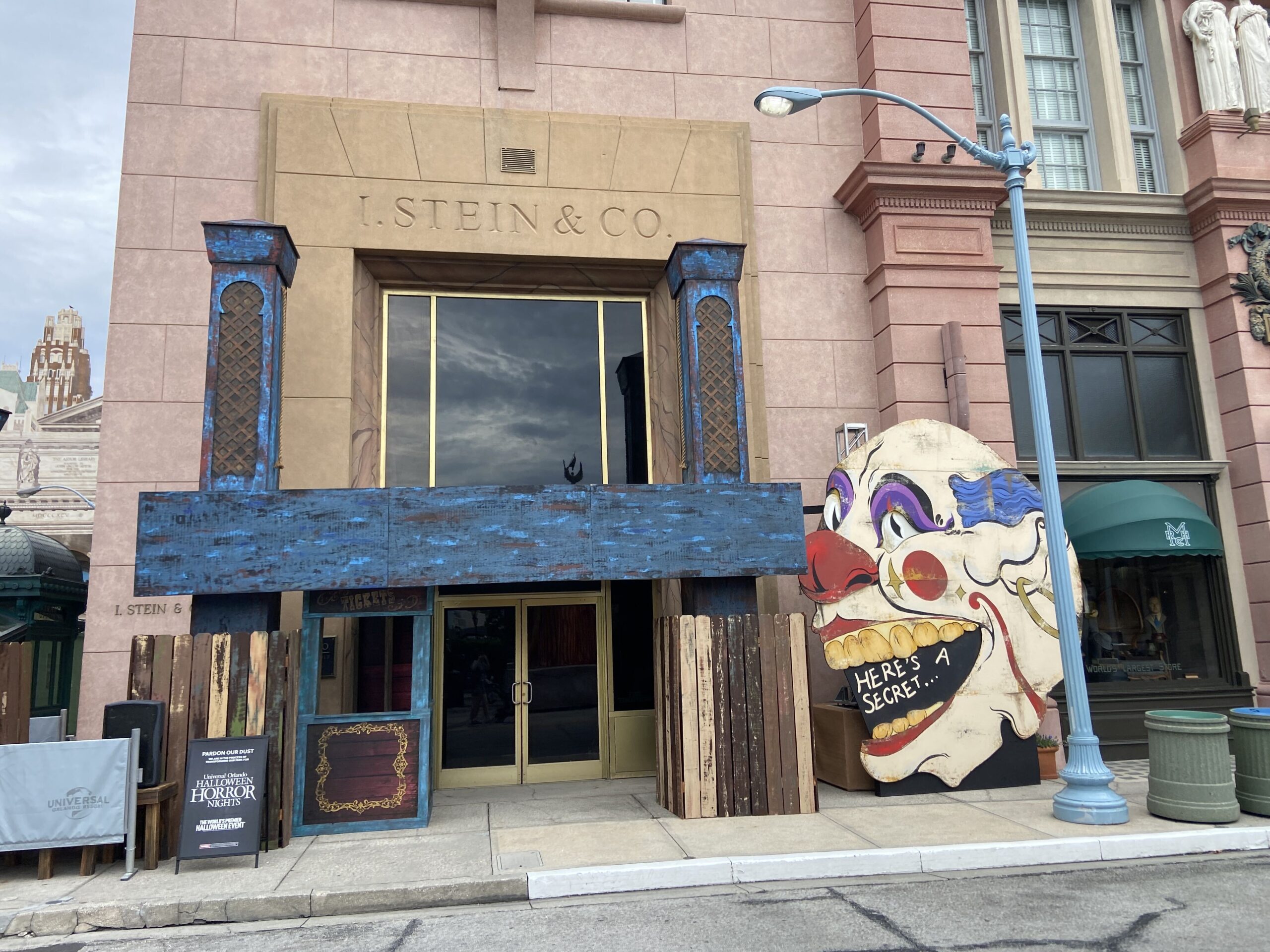Crews installed more scare zone props at Universal Studios Florida this weekend as Halloween Horror Nights 35 gets closer. This year's scare zones are Infernal Carnival of Nightmares, Downtown Clowntown, Sideshow of Decay, and FORTNITEMARES.