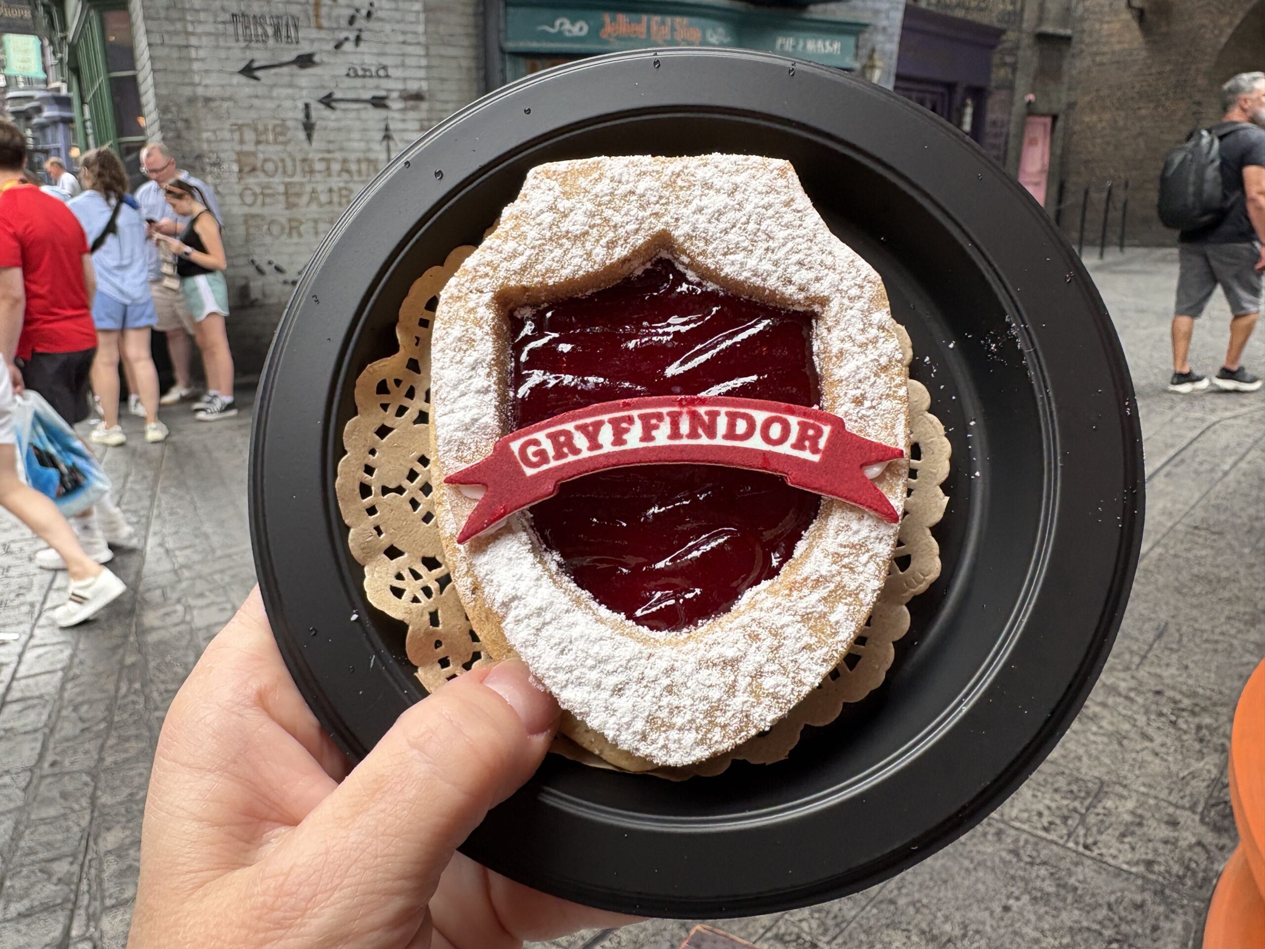 Hogwarts House Linzer Cookie - $6.99