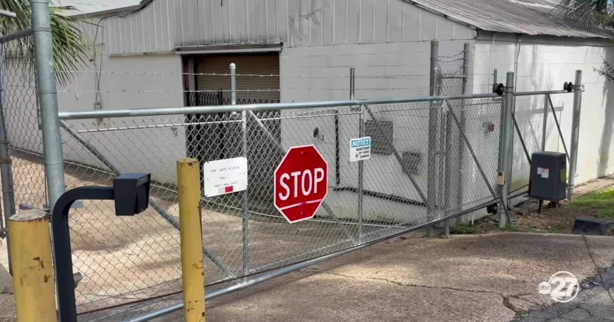 Workers moved from state building over possible elevated radon gas levels