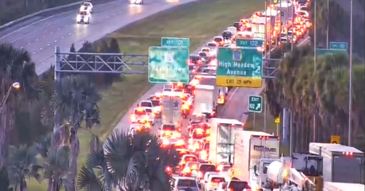 300 feet of wood, nail debris blocks I-95 South lanes in Martin County