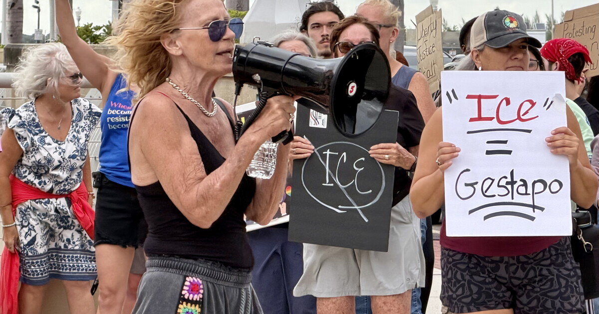 Protest decries ICE presence at area hotels; Florida AG says undocumented woman arrested for Aug. 19 incident | WGCU News