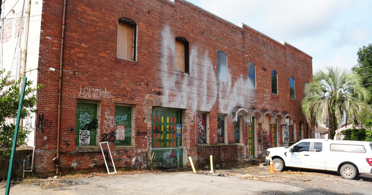 Plan to replace historic Wahnish Cigar Factory draws public concerns at development review meeting