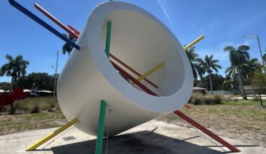 Jason 'Sandman' Sanders completes restoration of Alliance for the Arts sculpture 'You Are Here' | WGCU News