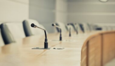 Florida school board races see less partisan politics