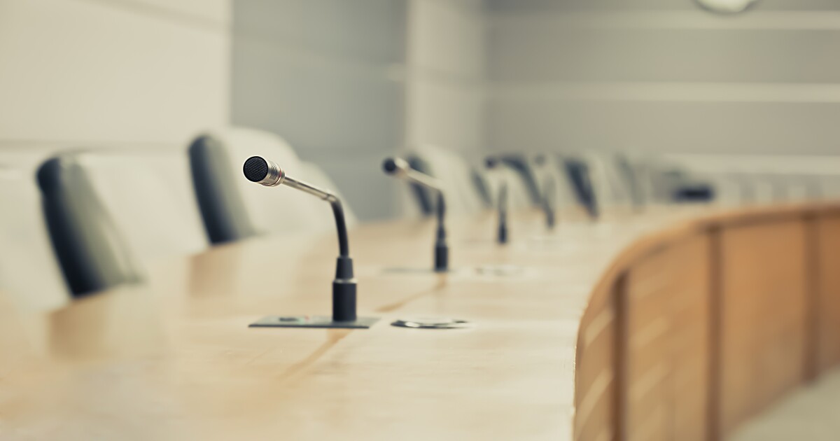 Florida school board races see less partisan politics
