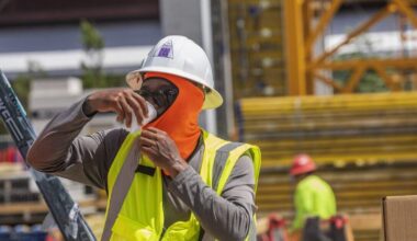 Weakened federal heat protection rules leave Florida workers sweating