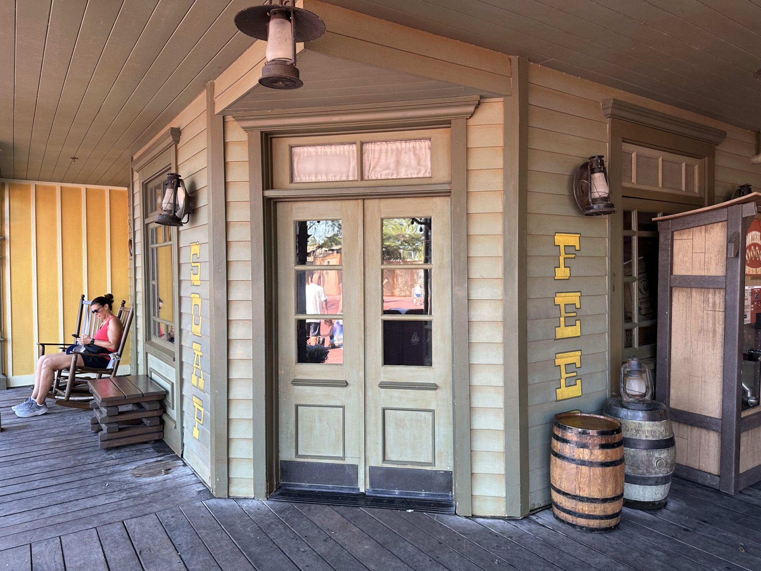 Frontier Trading Post is closed at Magic Kingdom, today, August 24. The cause is reportedly due to flooding in the store.