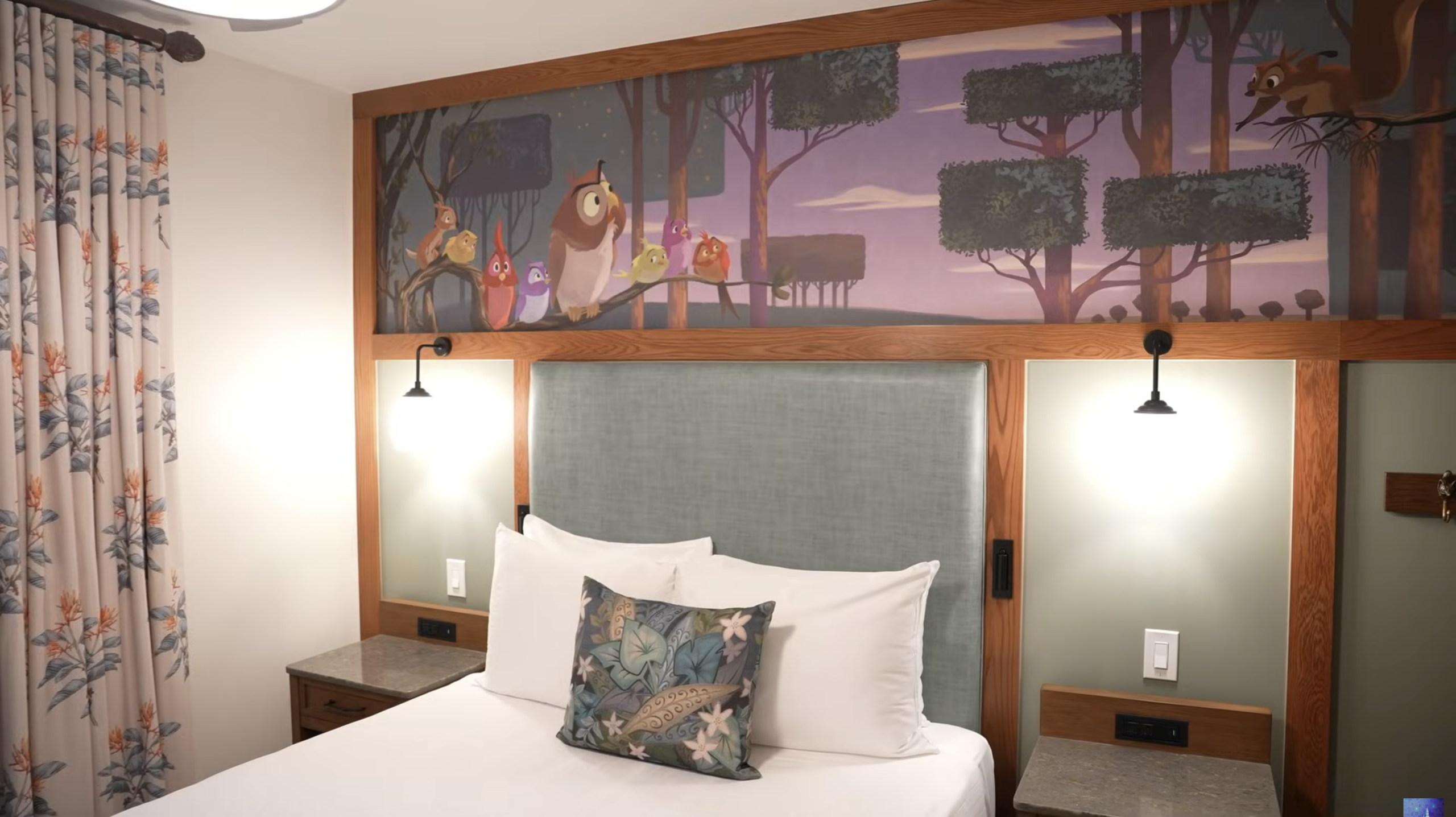 A new episode of Disney Vacation Club's "Details We Dig" takes a look at the reimagined Treehouse Villas at Disney's Saratoga Springs Resort, highlighting artwork and character details.