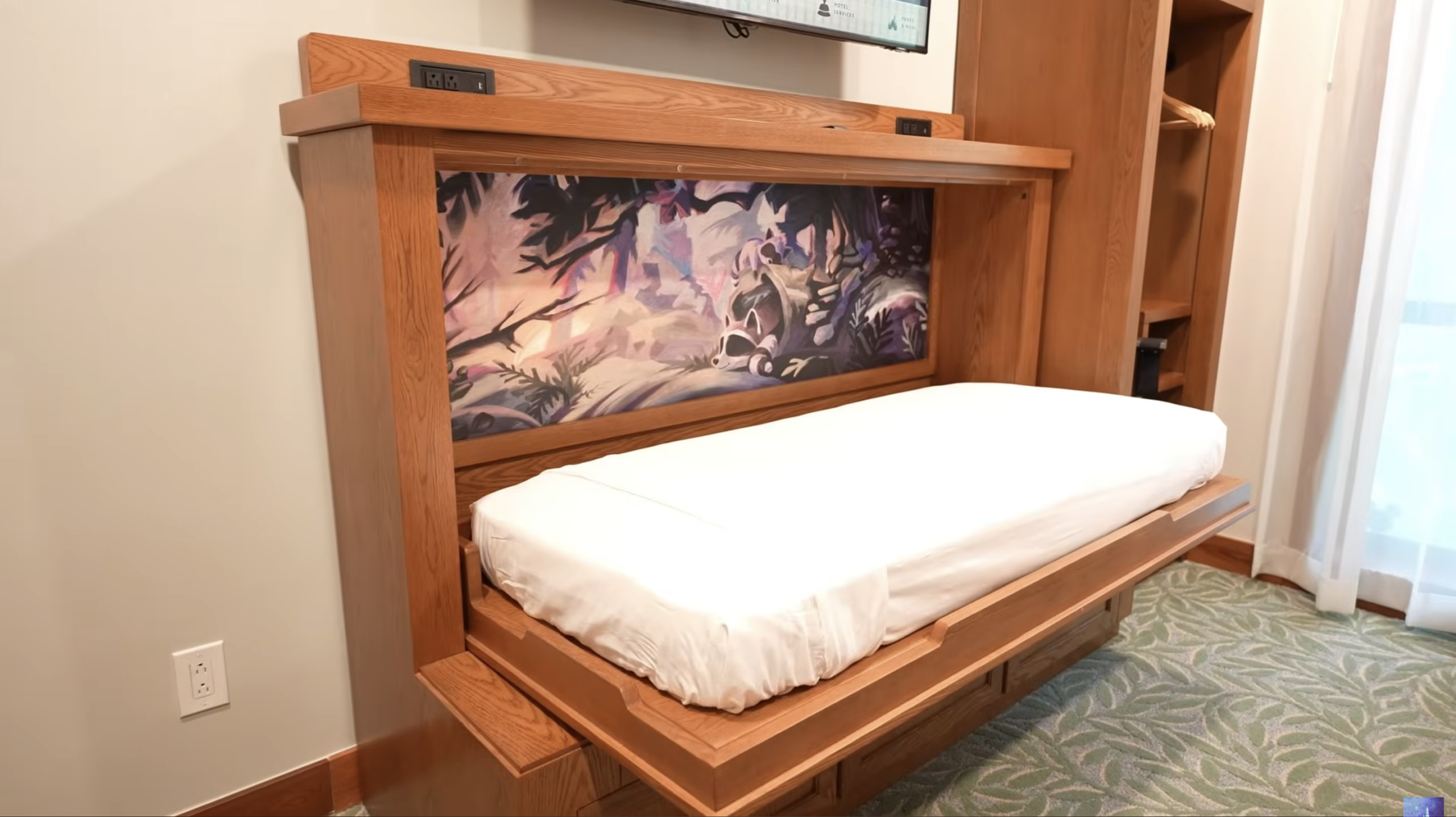 A new episode of Disney Vacation Club's "Details We Dig" takes a look at the reimagined Treehouse Villas at Disney's Saratoga Springs Resort, highlighting artwork and character details.